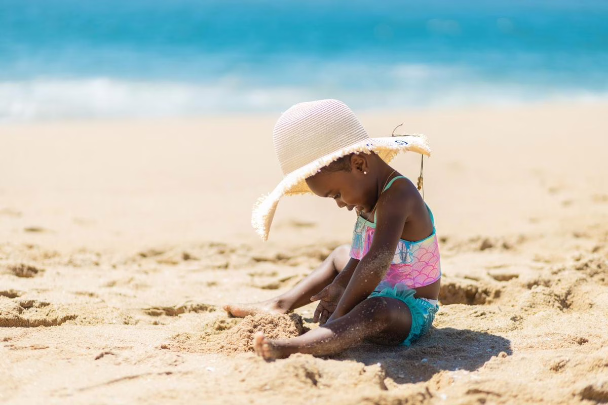 Capital soleil : pourquoi la peau de votre enfant n&rsquo;oublie aucun coup de soleil