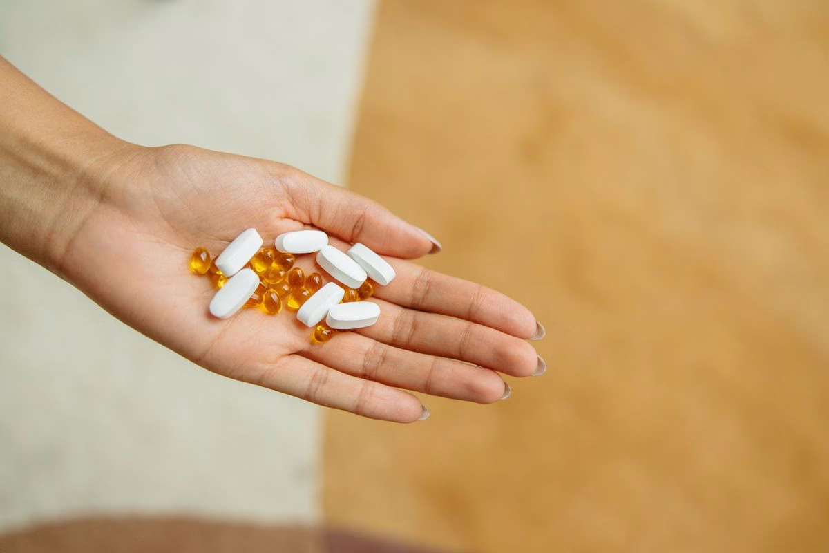 Compléments alimentaires et grossesse : l&rsquo;ANSES alerte sur les surdosages