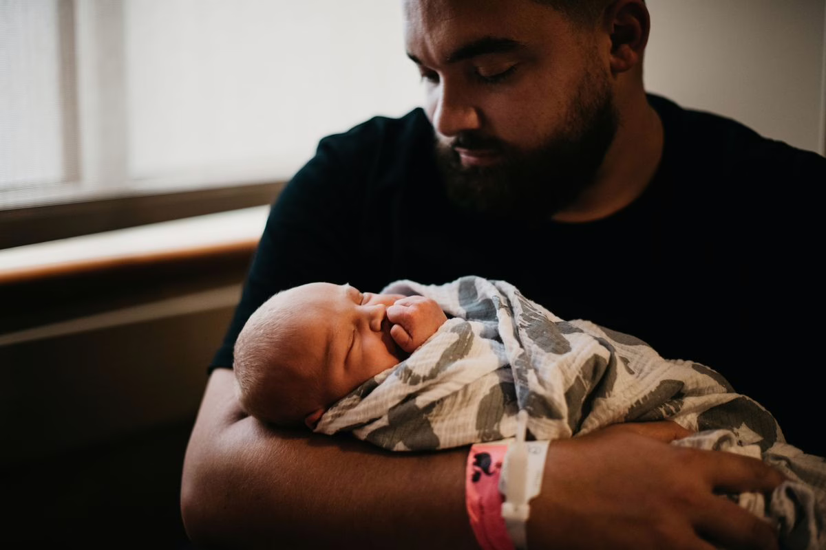 Congé de naissance : ce nouveau droit pour les parents arrive le 1er juillet