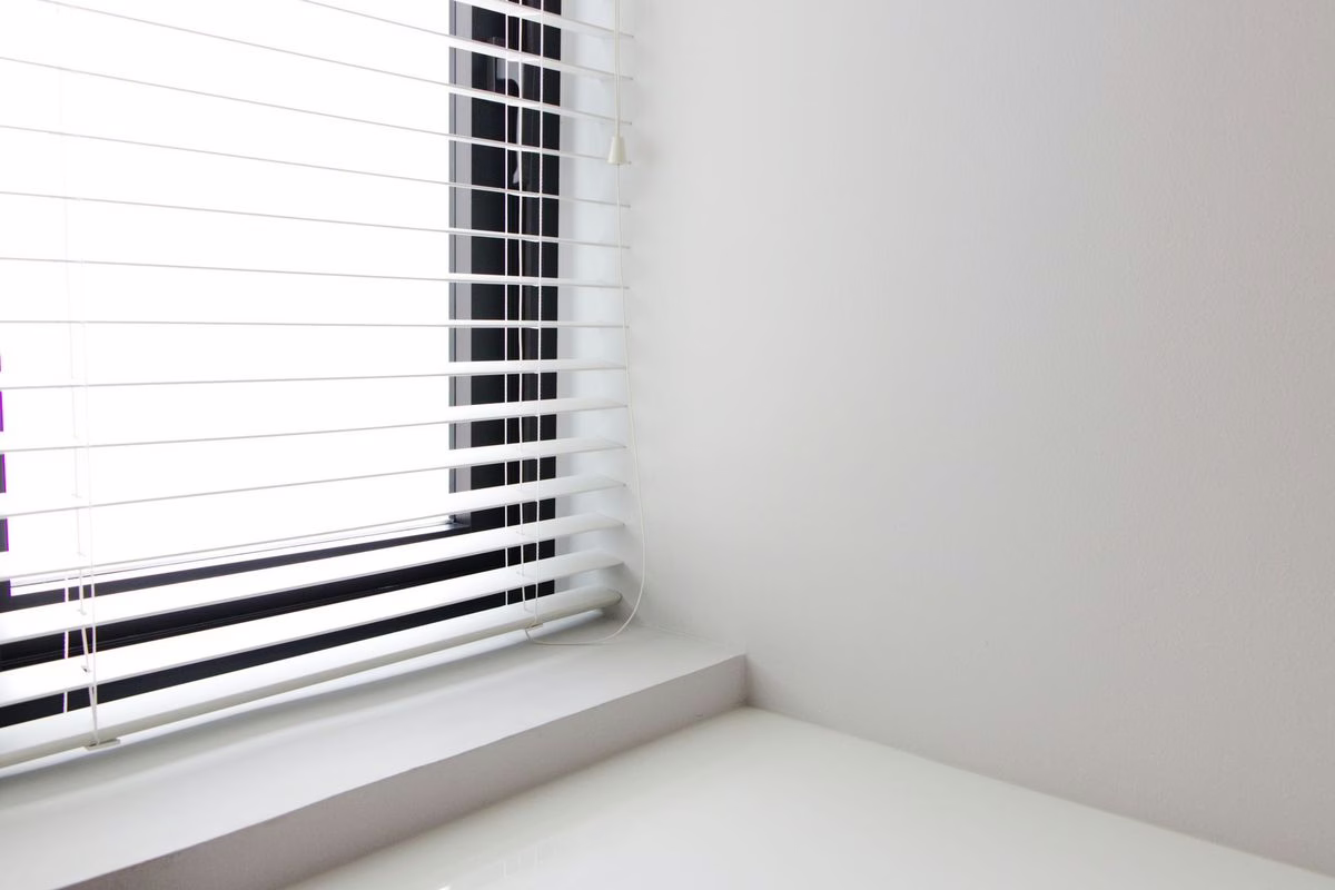 Cordons de stores : le danger de strangulation qu&rsquo;on oublie dans chaque maison
