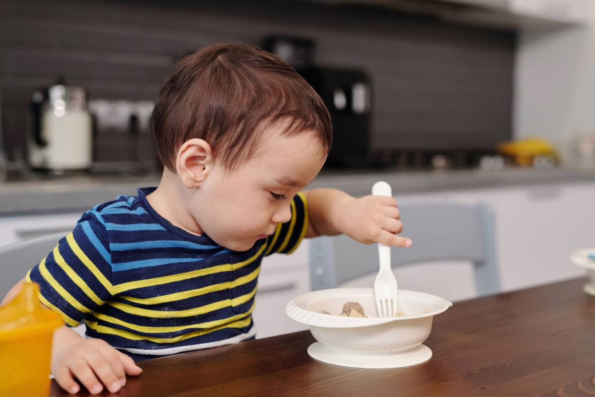 Étouffement de l&rsquo;enfant : les gestes qui sauvent en moins d&rsquo;une minute