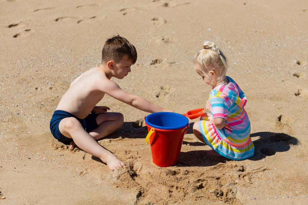 Pavillon Bleu 2026 : 485 plages et ports où emmener les enfants cet été