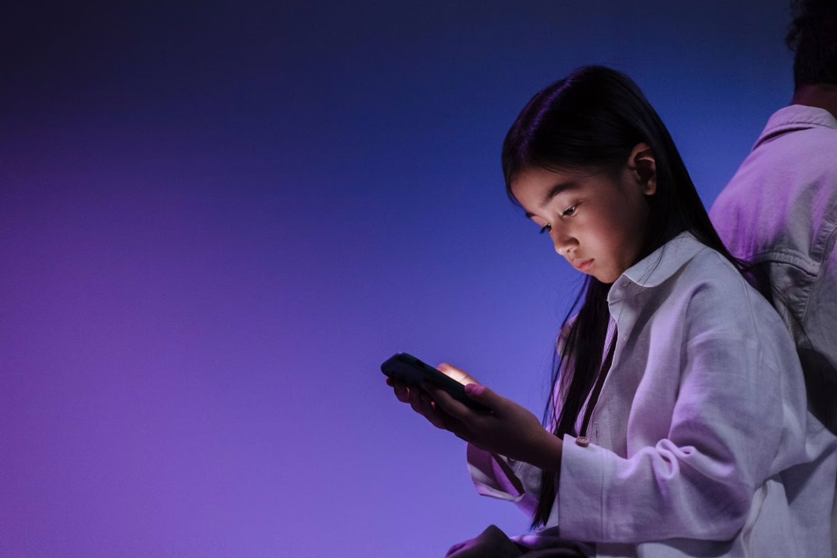 Premier téléphone : à quel âge l&rsquo;offrir vraiment à son enfant ?