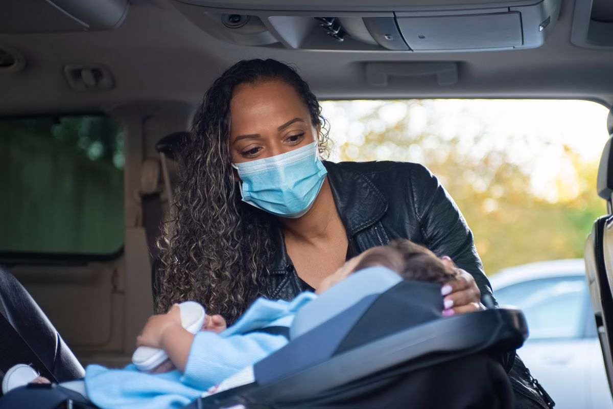 Vacances en voiture : comment savoir si le siège auto de votre enfant est encore adapté