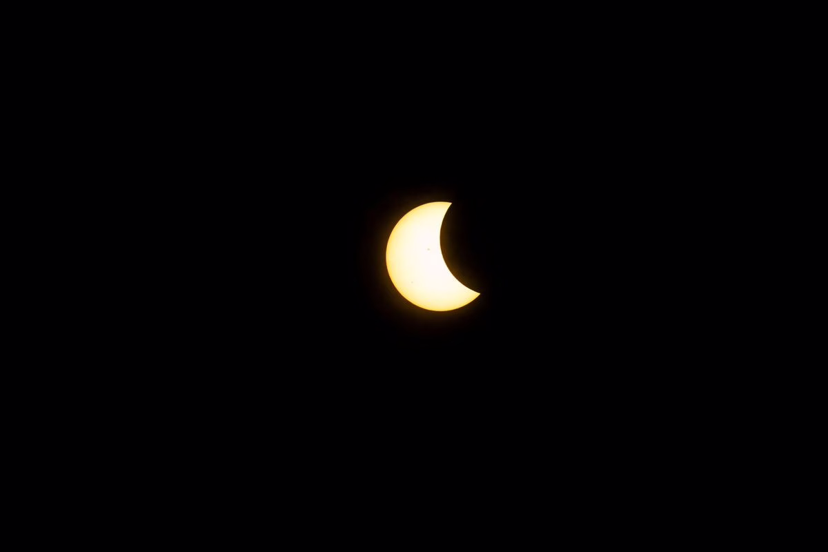 Éclipse du 12 août : les lunettes que vos enfants ne doivent surtout pas porter
