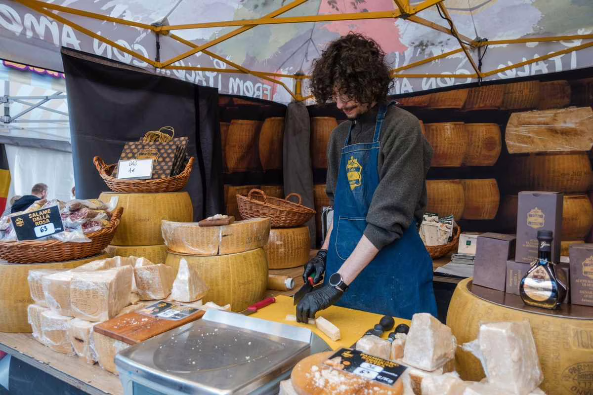 Plateau de fromages au lait cru semblables aux produits visés par les rappels d'août 2026